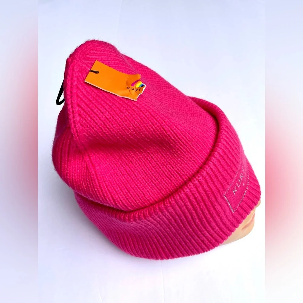Kurt Geiger Vibrant Pink  Beanie. - Picture 14 of 15